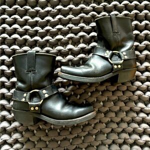 Women’s Frye Engineer Harness Boot in Black (7.5)